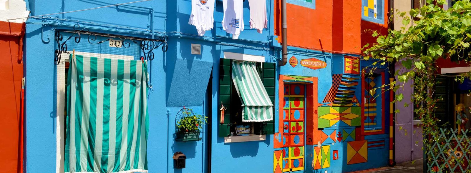 Island of Burano: how to get there and what to see