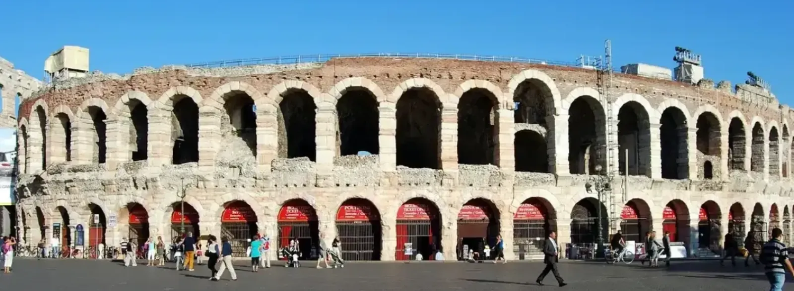 From Venice to Verona: a day trip to discover a romantic city