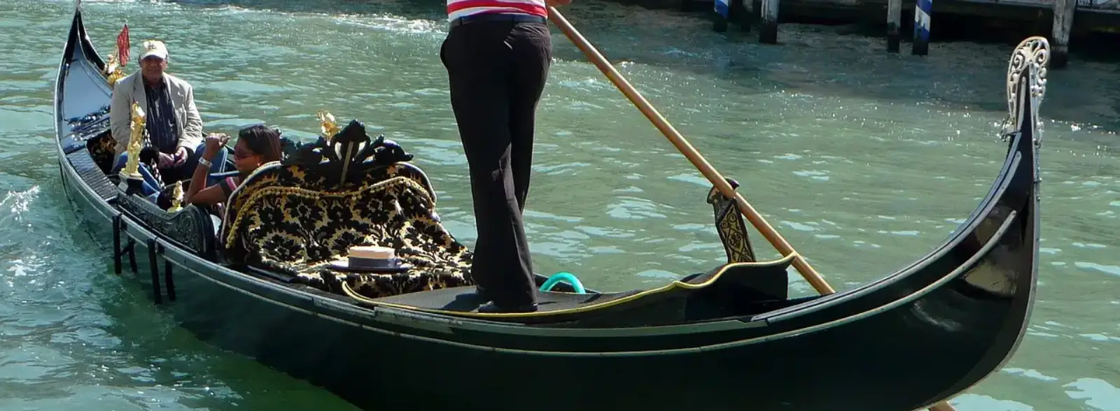 The best gondola ride in Venice: discover the Grand Canal from the water