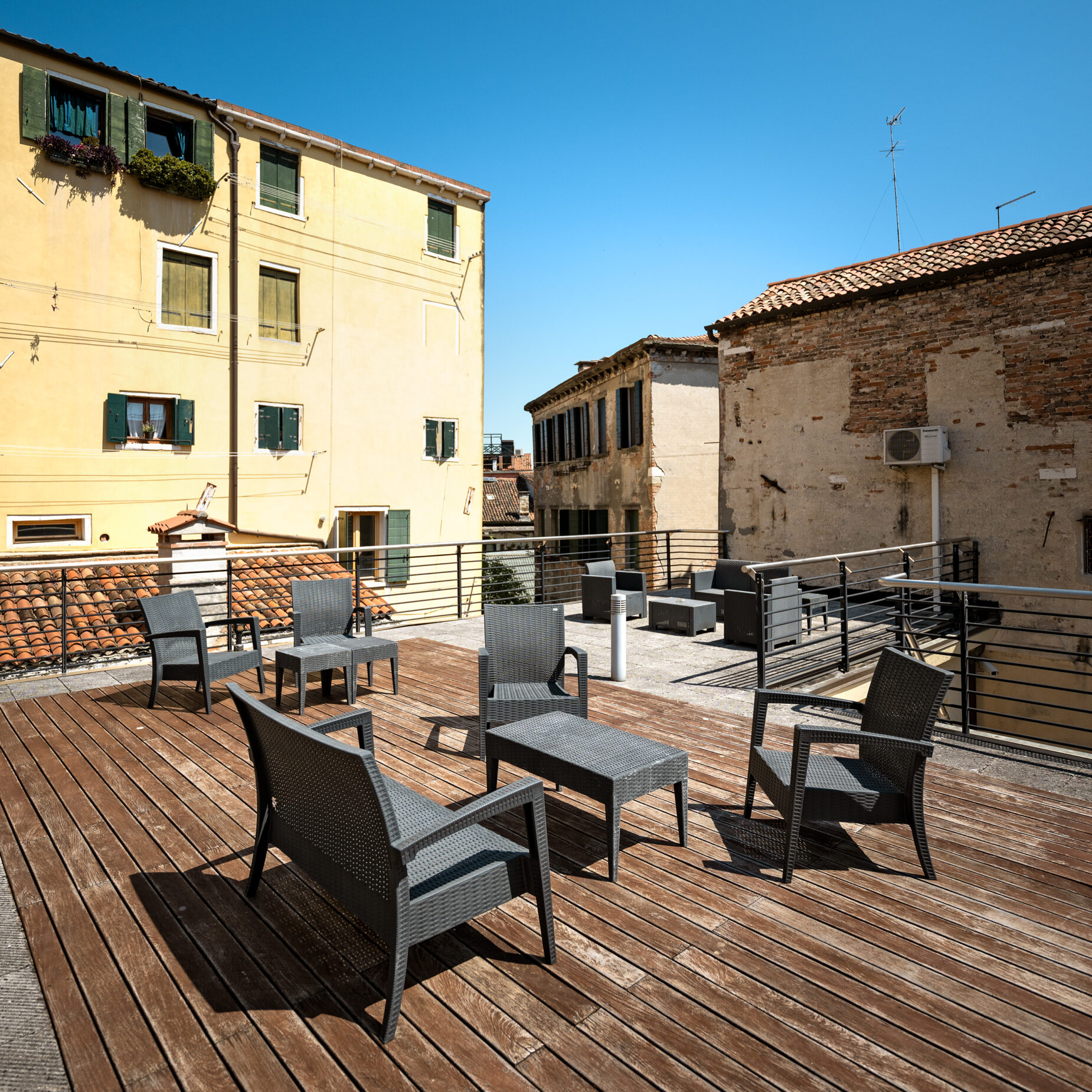 GG04-39661_terrazza