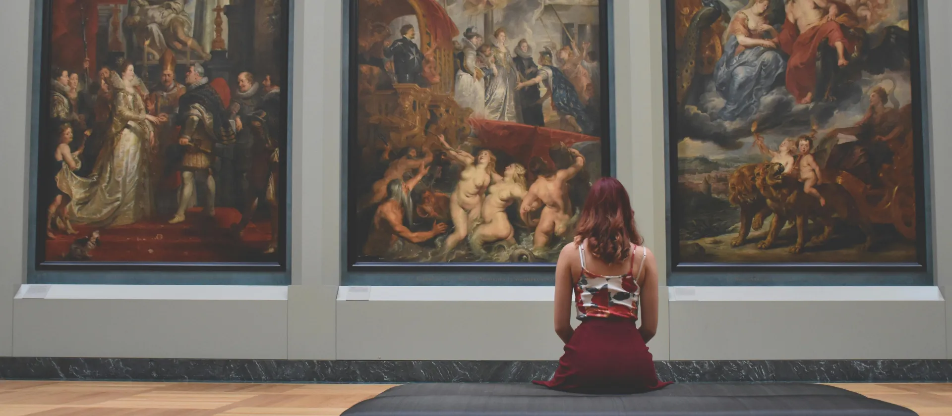 What is the ideal hotel in Venice for art lovers?